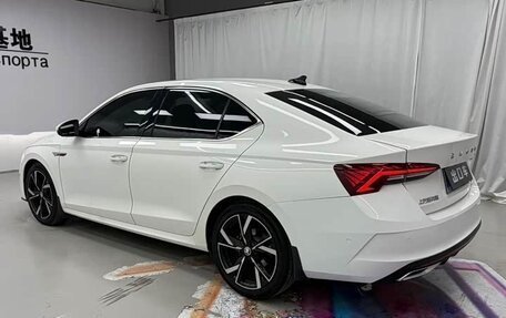 Skoda Octavia IV, 2022 год, 1 900 000 рублей, 6 фотография