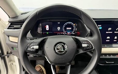 Skoda Octavia IV, 2022 год, 1 900 000 рублей, 13 фотография