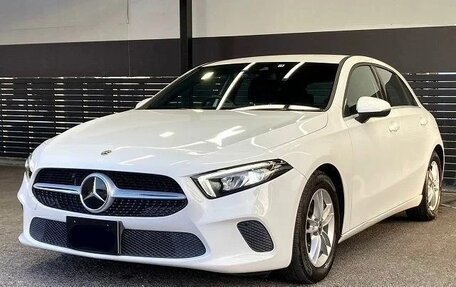 Mercedes-Benz A-Класс, 2019 год, 1 416 000 рублей, 1 фотография