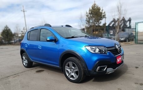 Renault Sandero II рестайлинг, 2022 год, 1 560 000 рублей, 1 фотография