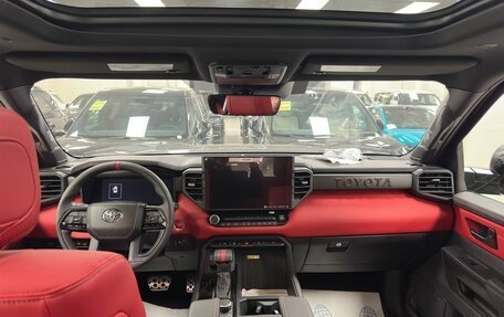 Toyota Tundra, 2024 год, 10 300 000 рублей, 12 фотография