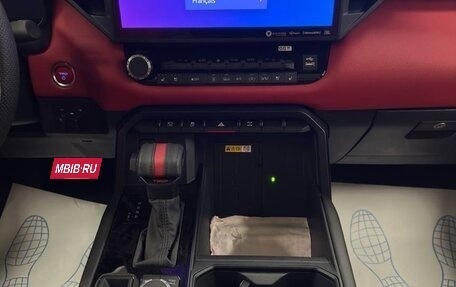 Toyota Tundra, 2024 год, 10 300 000 рублей, 13 фотография