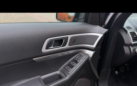 Ford Explorer VI, 2013 год, 1 250 000 рублей, 7 фотография