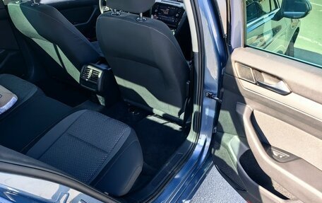 Volkswagen Passat B8 рестайлинг, 2017 год, 1 900 000 рублей, 13 фотография