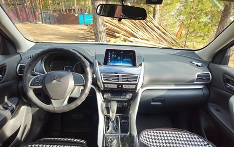 Mitsubishi Eclipse Cross, 2019 год, 2 300 000 рублей, 16 фотография