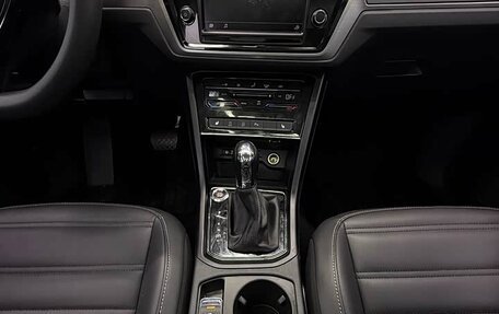 Volkswagen Touran III, 2022 год, 1 670 000 рублей, 14 фотография