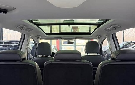 Volkswagen Touran III, 2022 год, 1 670 000 рублей, 9 фотография