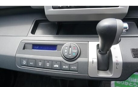 Honda Freed I, 2015 год, 845 000 рублей, 13 фотография