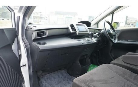 Honda Freed I, 2015 год, 845 000 рублей, 24 фотография