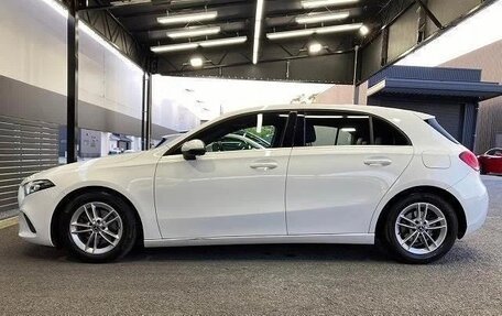 Mercedes-Benz A-Класс, 2019 год, 1 416 000 рублей, 2 фотография