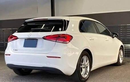 Mercedes-Benz A-Класс, 2019 год, 1 416 000 рублей, 4 фотография