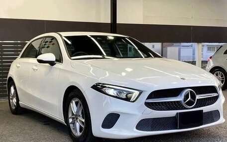 Mercedes-Benz A-Класс, 2019 год, 1 416 000 рублей, 6 фотография