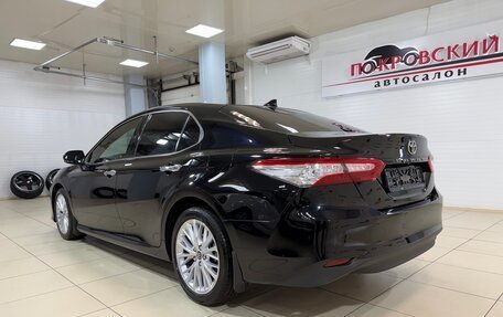 Toyota Camry, 2018 год, 3 350 000 рублей, 5 фотография