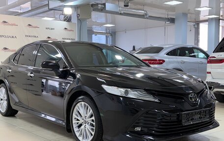 Toyota Camry, 2018 год, 3 350 000 рублей, 9 фотография