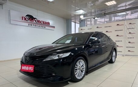 Toyota Camry, 2018 год, 3 350 000 рублей, 2 фотография