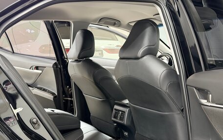 Toyota Camry, 2018 год, 3 350 000 рублей, 21 фотография