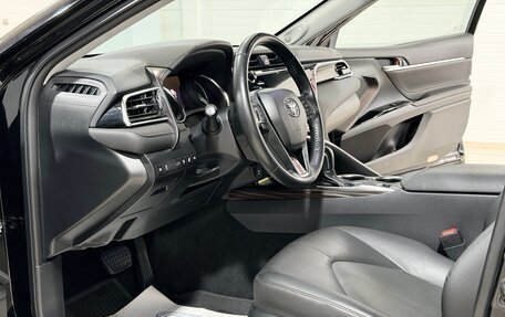 Toyota Camry, 2018 год, 3 350 000 рублей, 18 фотография