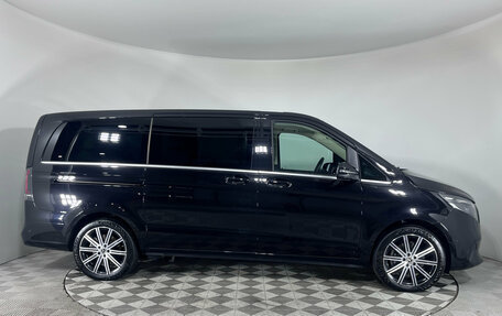 Mercedes-Benz V-Класс, 2024 год, 10 750 000 рублей, 3 фотография