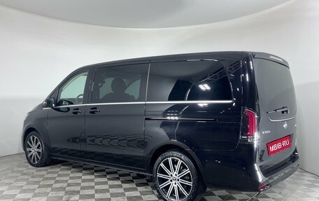 Mercedes-Benz V-Класс, 2024 год, 10 750 000 рублей, 6 фотография