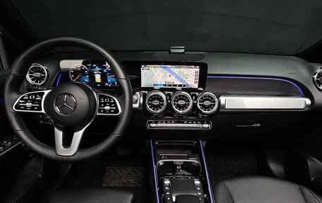 Mercedes-Benz GLB, 2023 год, 4 218 000 рублей, 6 фотография