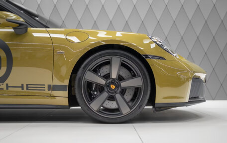 Porsche 911, 2025 год, 32 000 000 рублей, 5 фотография