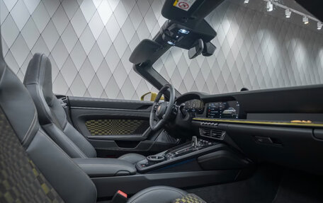 Porsche 911, 2025 год, 32 000 000 рублей, 26 фотография