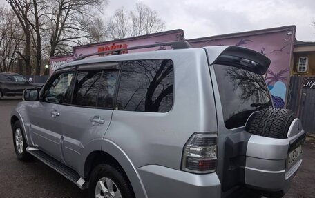 Mitsubishi Pajero IV, 2011 год, 2 530 000 рублей, 3 фотография