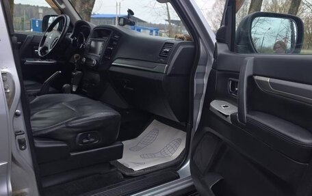 Mitsubishi Pajero IV, 2011 год, 2 530 000 рублей, 11 фотография