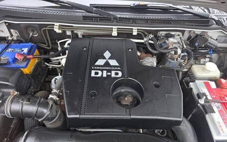 Mitsubishi Pajero IV, 2011 год, 2 530 000 рублей, 18 фотография