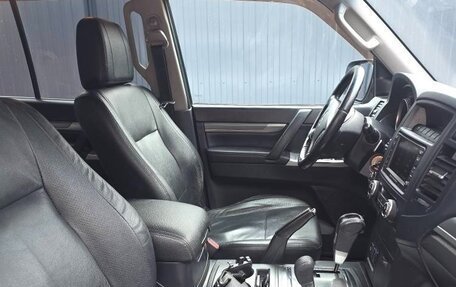 Mitsubishi Pajero IV, 2011 год, 2 530 000 рублей, 24 фотография