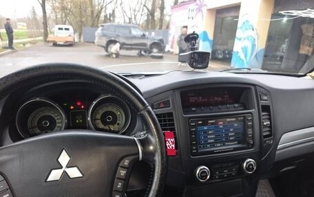 Mitsubishi Pajero IV, 2011 год, 2 530 000 рублей, 22 фотография