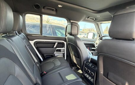 Land Rover Defender II, 2023 год, 10 550 000 рублей, 10 фотография