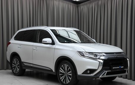 Mitsubishi Outlander III рестайлинг 3, 2020 год, 2 490 000 рублей, 3 фотография