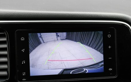 Mitsubishi Outlander III рестайлинг 3, 2020 год, 2 490 000 рублей, 12 фотография