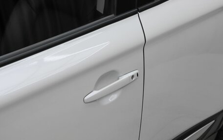 Mitsubishi Outlander III рестайлинг 3, 2020 год, 2 490 000 рублей, 18 фотография