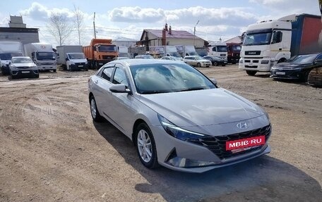 Hyundai Elantra, 2021 год, 2 100 000 рублей, 2 фотография