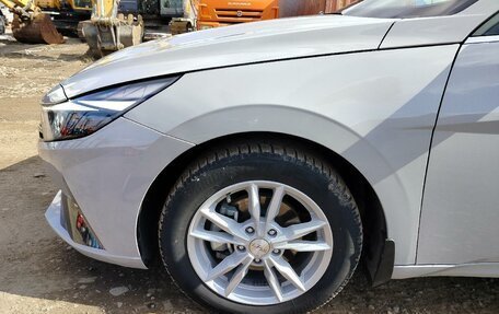 Hyundai Elantra, 2021 год, 2 100 000 рублей, 9 фотография