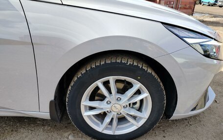 Hyundai Elantra, 2021 год, 2 100 000 рублей, 10 фотография