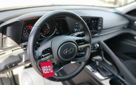 Hyundai Elantra, 2021 год, 2 100 000 рублей, 15 фотография