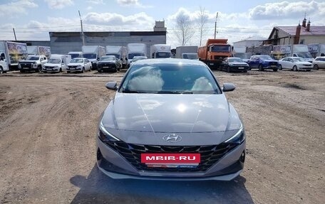 Hyundai Elantra, 2021 год, 2 100 000 рублей, 7 фотография