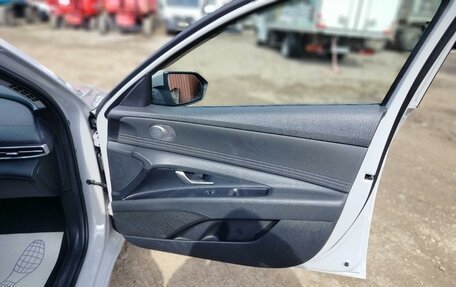 Hyundai Elantra, 2021 год, 2 100 000 рублей, 25 фотография