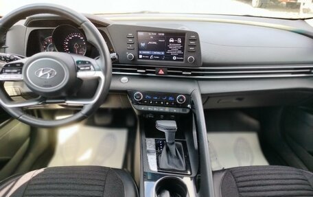 Hyundai Elantra, 2021 год, 2 100 000 рублей, 19 фотография