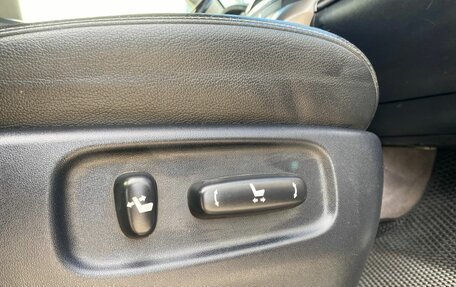 Toyota Land Cruiser 200, 2011 год, 2 980 000 рублей, 10 фотография