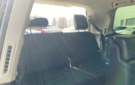 Toyota Land Cruiser 200, 2011 год, 2 980 000 рублей, 14 фотография