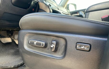 Toyota Land Cruiser 200, 2011 год, 2 980 000 рублей, 20 фотография