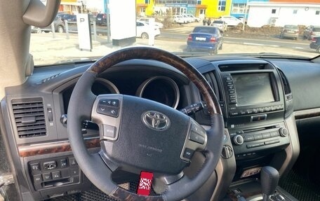 Toyota Land Cruiser 200, 2011 год, 2 980 000 рублей, 23 фотография