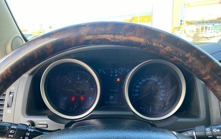 Toyota Land Cruiser 200, 2011 год, 2 980 000 рублей, 24 фотография