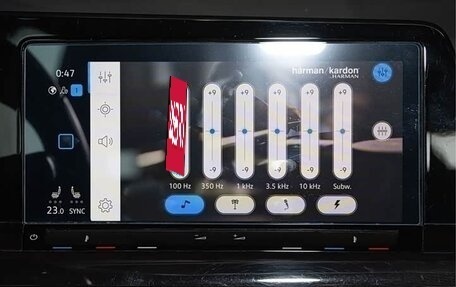 Volkswagen Golf VIII, 2023 год, 2 150 000 рублей, 13 фотография