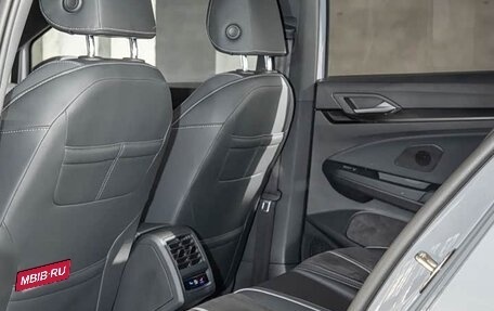 Volkswagen Golf VIII, 2023 год, 2 150 000 рублей, 18 фотография