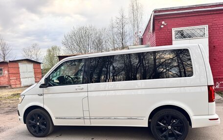 Volkswagen Caravelle T6 рестайлинг, 2015 год, 2 400 000 рублей, 8 фотография